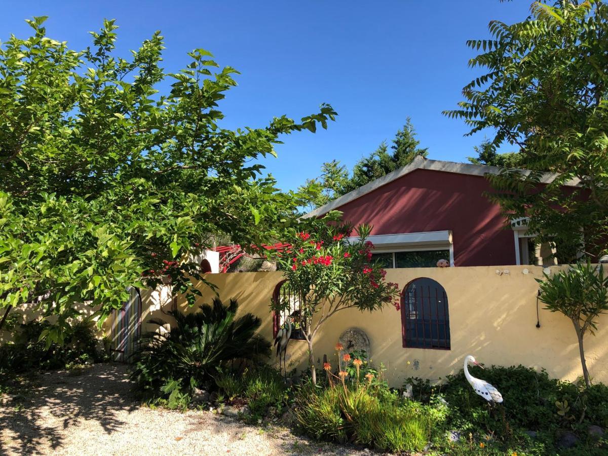 Alojamento de Acomodação e Pequeno-almoço Casa Di Floumy Calvi (Corsica)